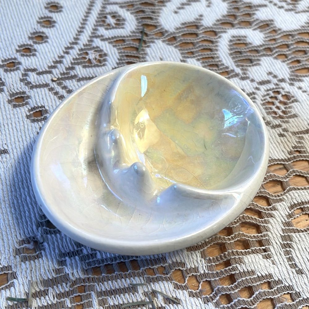 Small ashtray/trinket holder